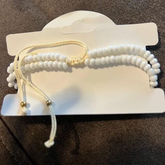 White Shell Beaded Anklet - Picture 2 of 3